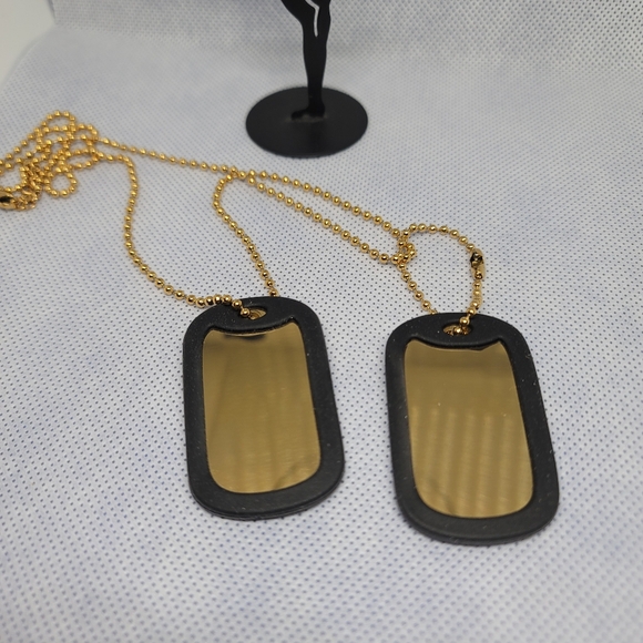 Dog Tag Pendant Necklace - Picture 2 of 5